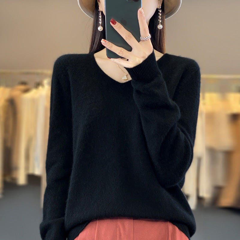 Victoria – Loose-Fitting V-Neck Wool Sweater for Women