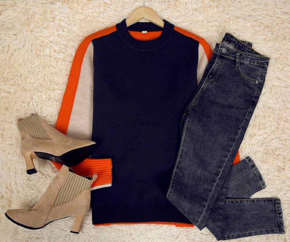 Women's Modern Graphic Stripe Pullover Sweater - Trendy Casual Urban Style
