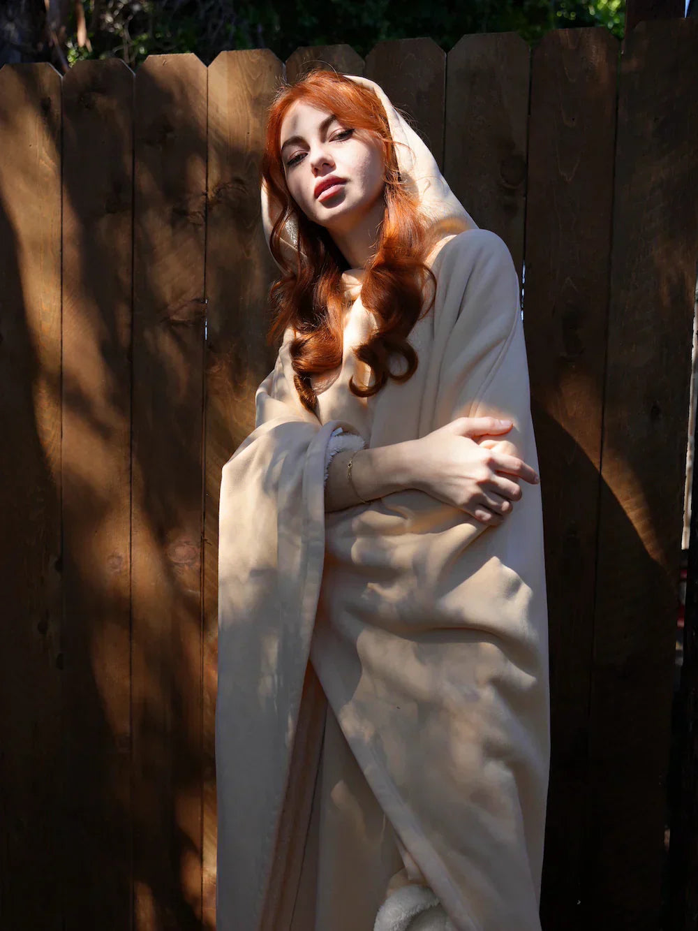 Women's Oversized Relaxed Hoodie Blanket – Ultra-Comfort Loungewear for Home & Leisure