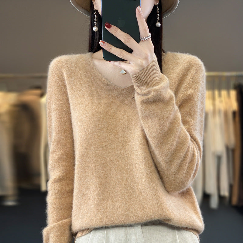 Victoria – Loose-Fitting V-Neck Wool Sweater for Women