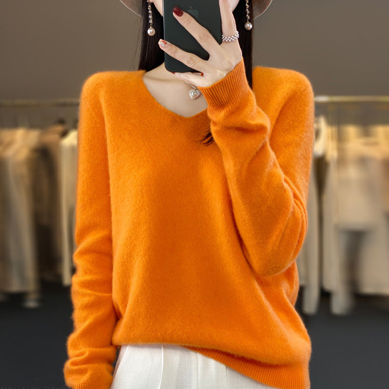 Victoria – Loose-Fitting V-Neck Wool Sweater for Women