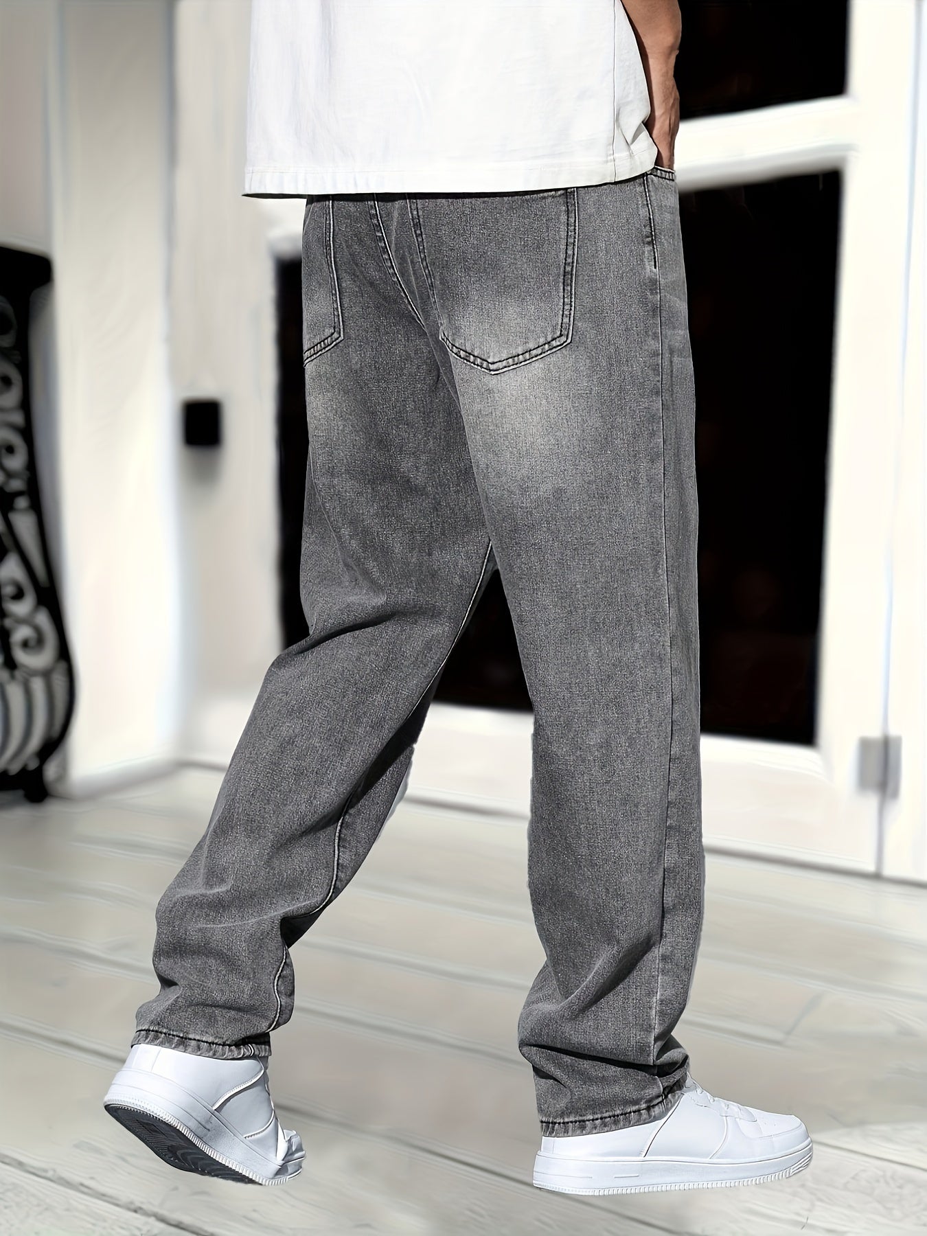 Men's Relaxed Fit Straight Leg Jeans for Everyday Casual Style