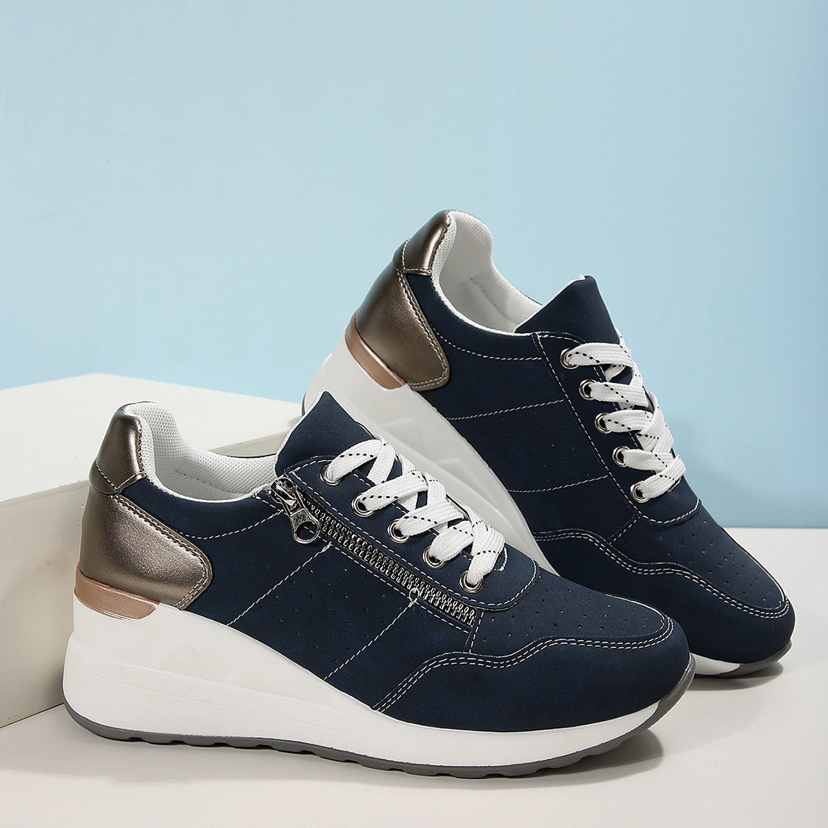 Jade – Cozy Lace-up Sneakers for Women
