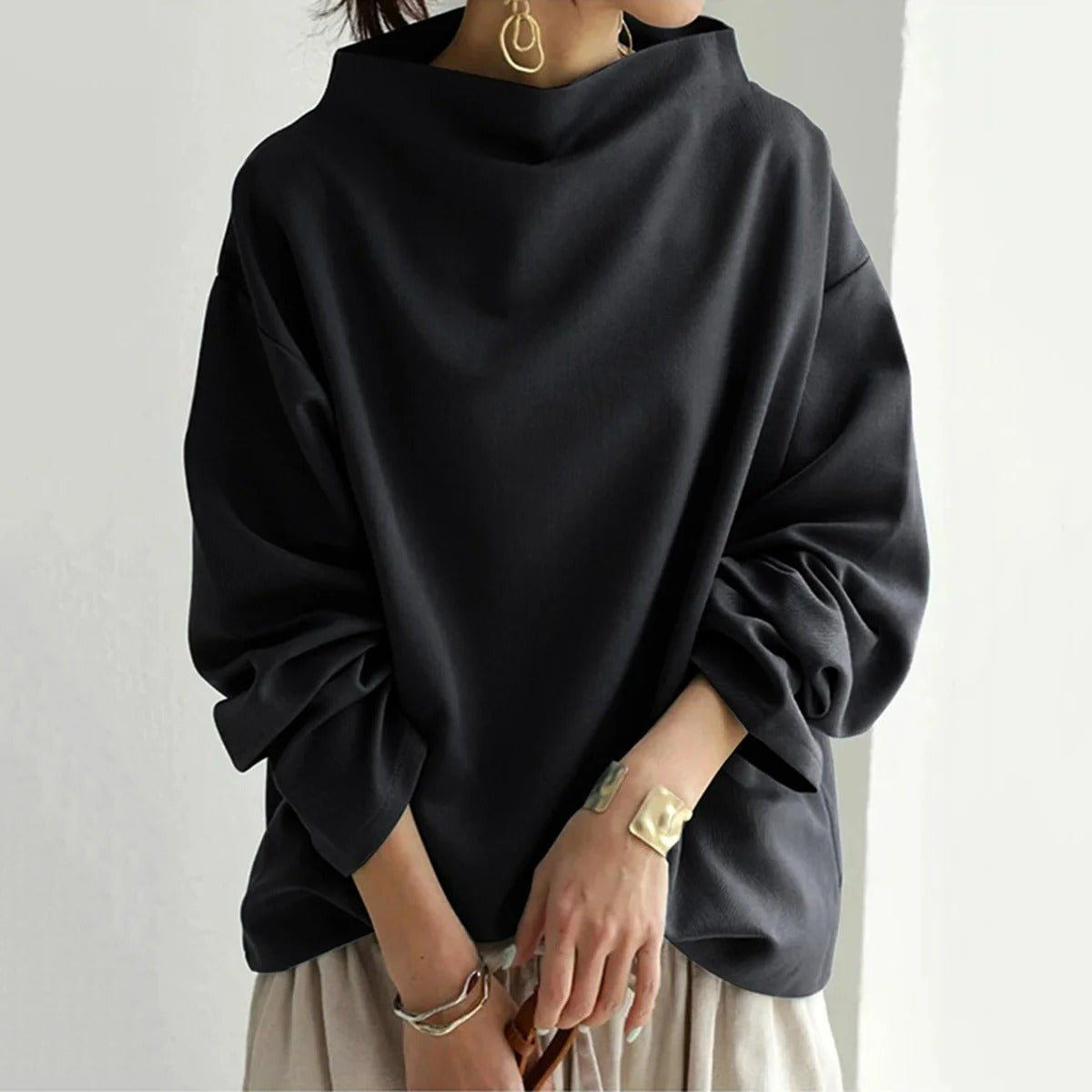 Women's Elegant Long Sleeve Relaxed Fit Pullover Sweater – Casual Modern Style