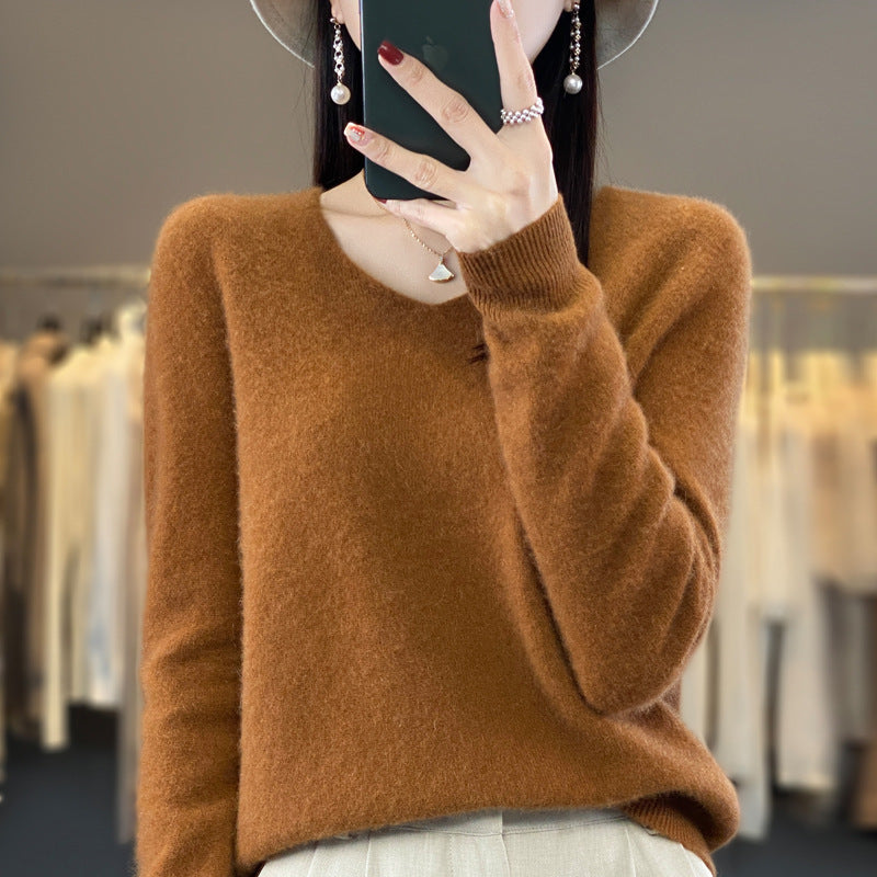 Victoria – Loose-Fitting V-Neck Wool Sweater for Women