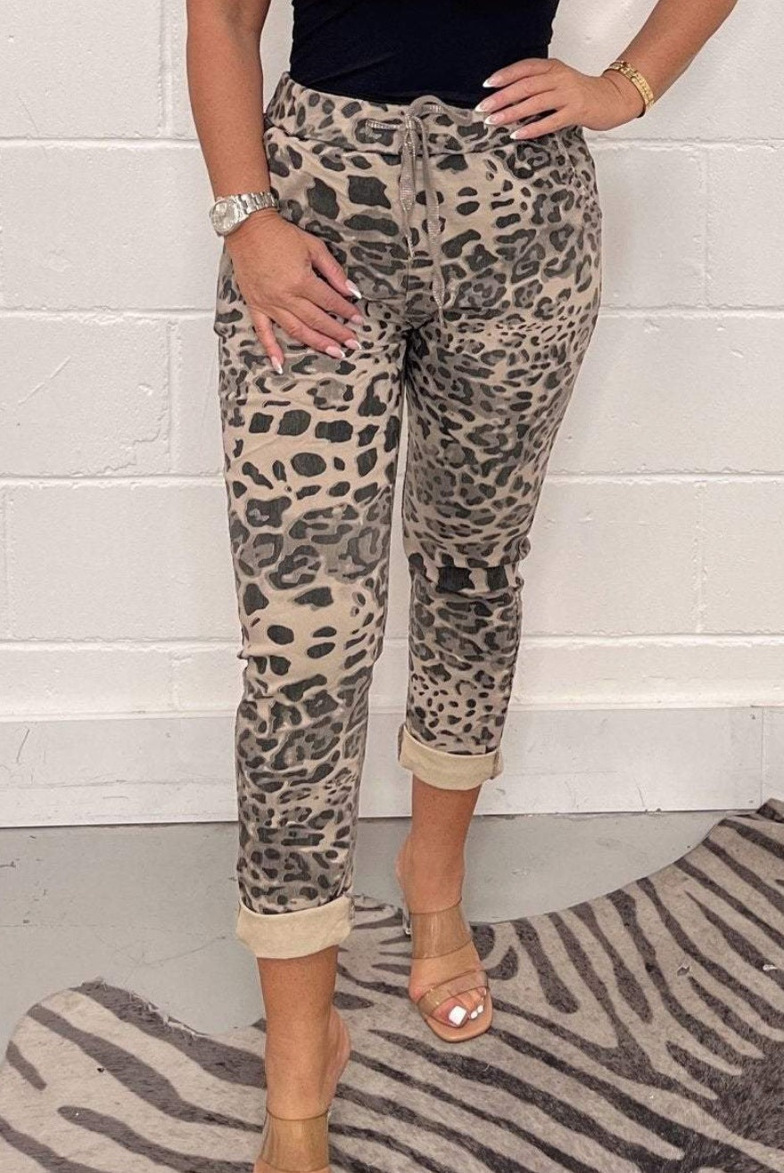 Nicola – Loose Casual Sports Pants with Fashion Camouflage Print