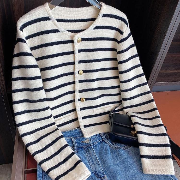 Phoebe – Cropped Knitted Cardigan with Stripes
