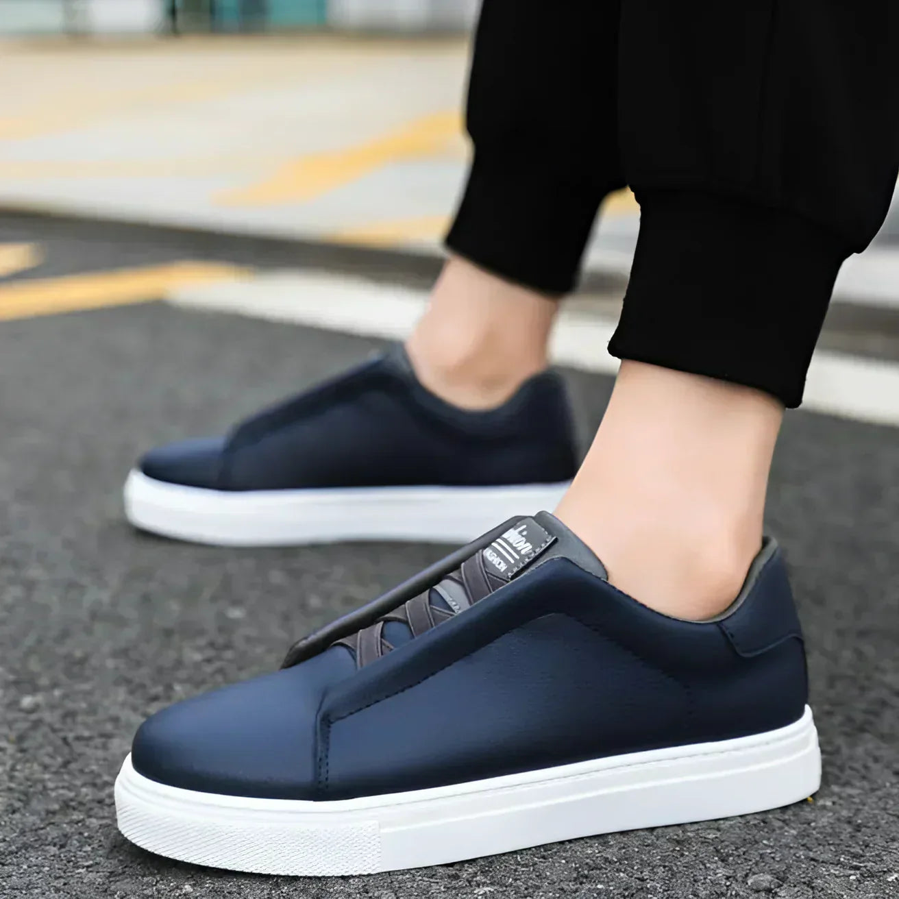 Men's Classic Style Comfortable Sneakers for Everyday and Formal Wear