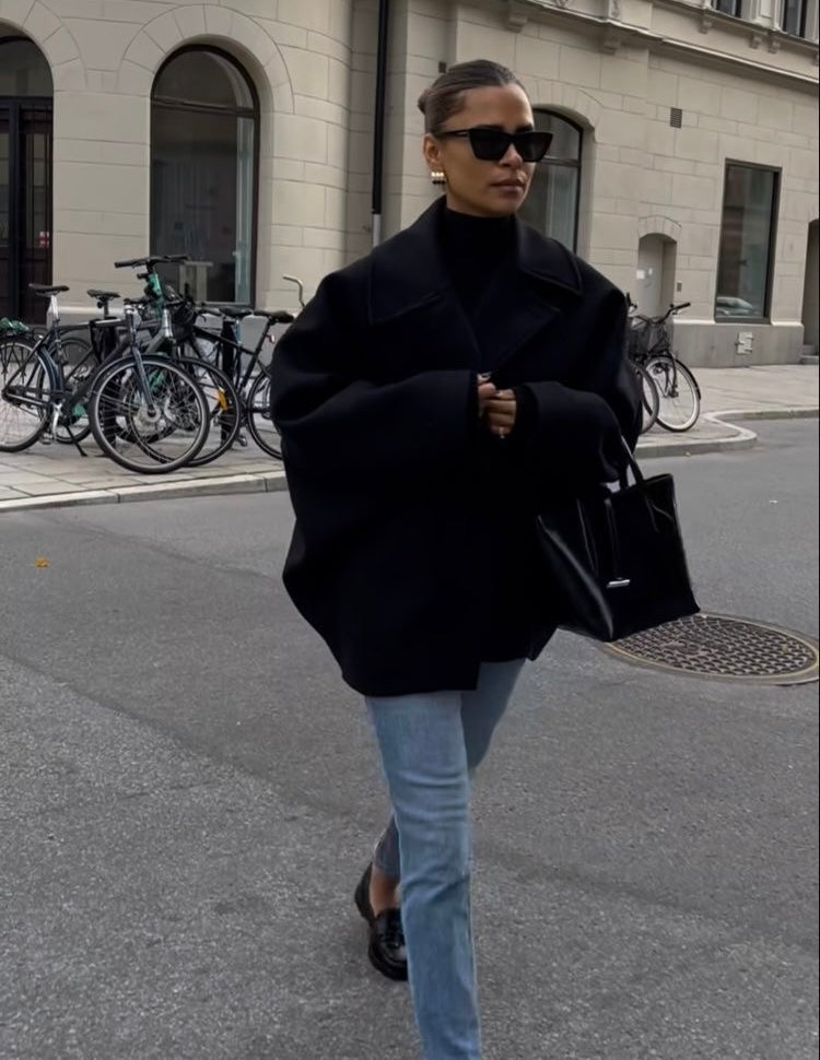 Women's Oversized Double-Breasted Wool Blend Coat – Boxy Fit, Classic Lapel, Chic Urban Style
