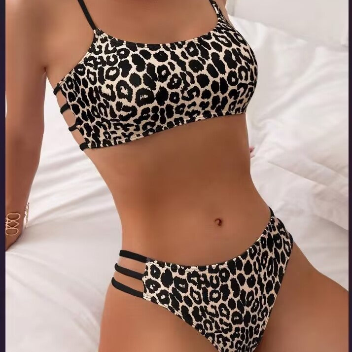 Lucy – Leopard Print Contrast Color Push Up Tight Split Swimsuit