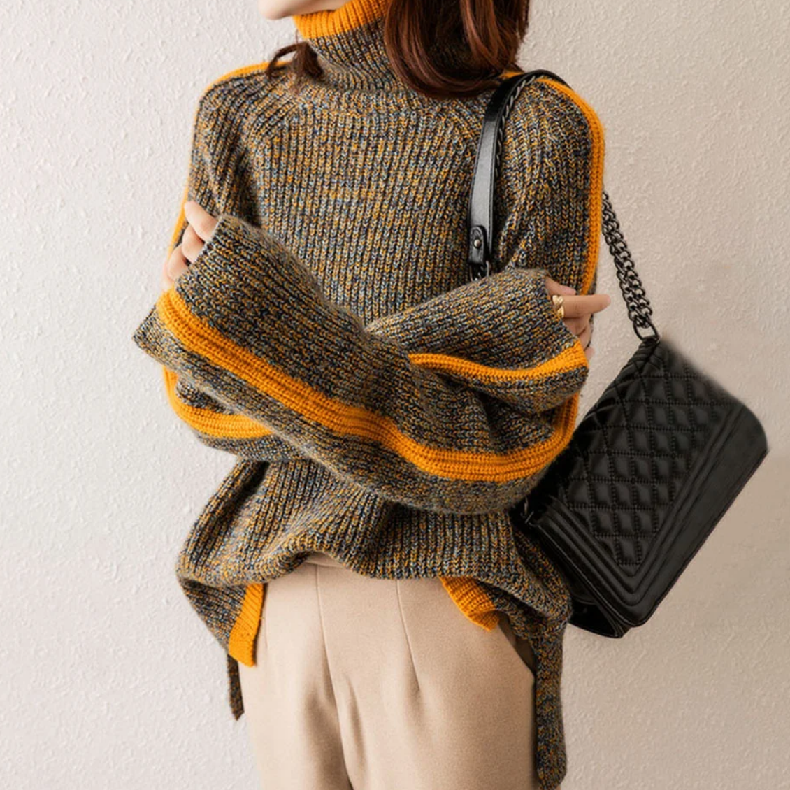 Women's Chunky Knit Turtleneck Sweater - Cozy Winter Style