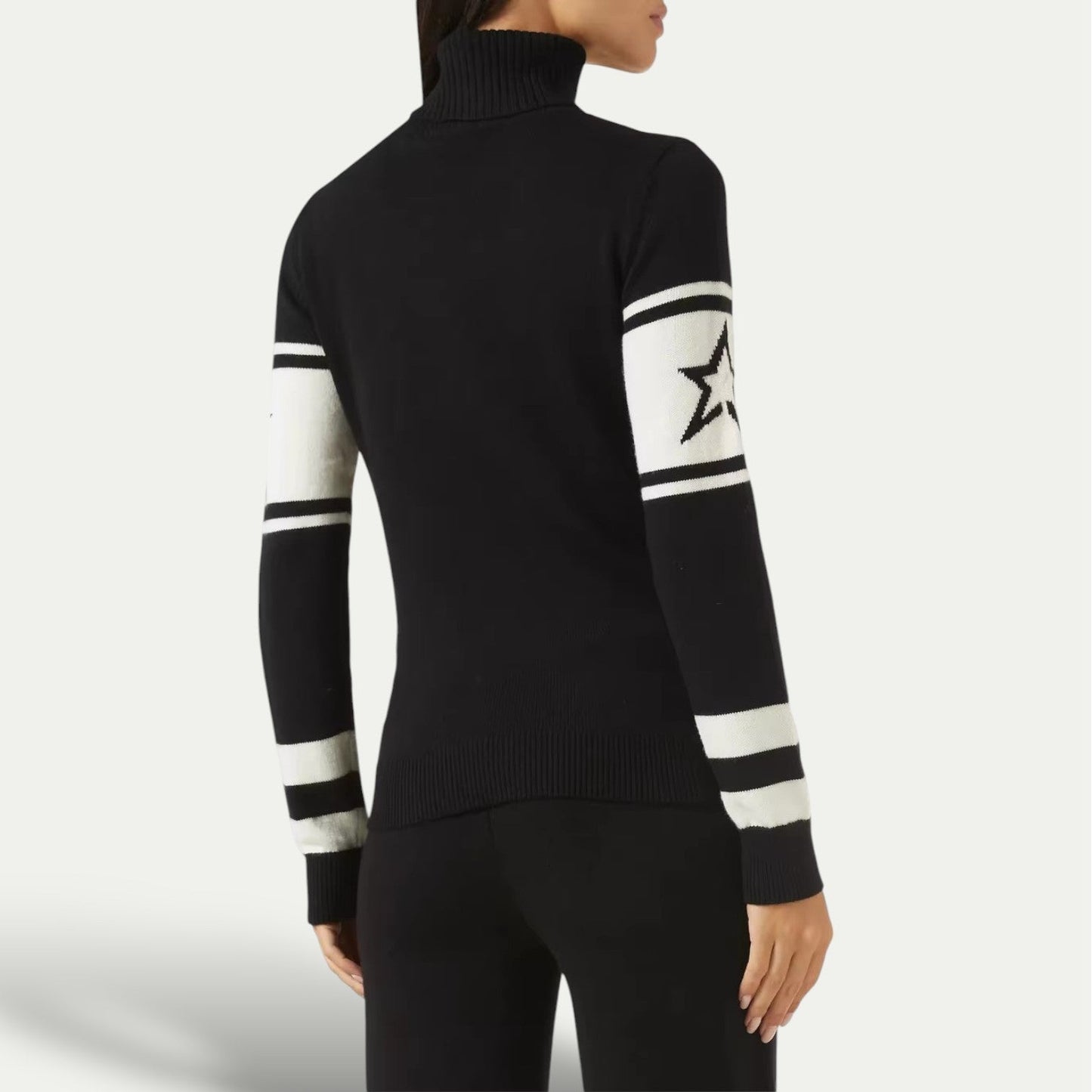 Women's Après-Ski Turtleneck Sweater - Winter Sports Style Pullover