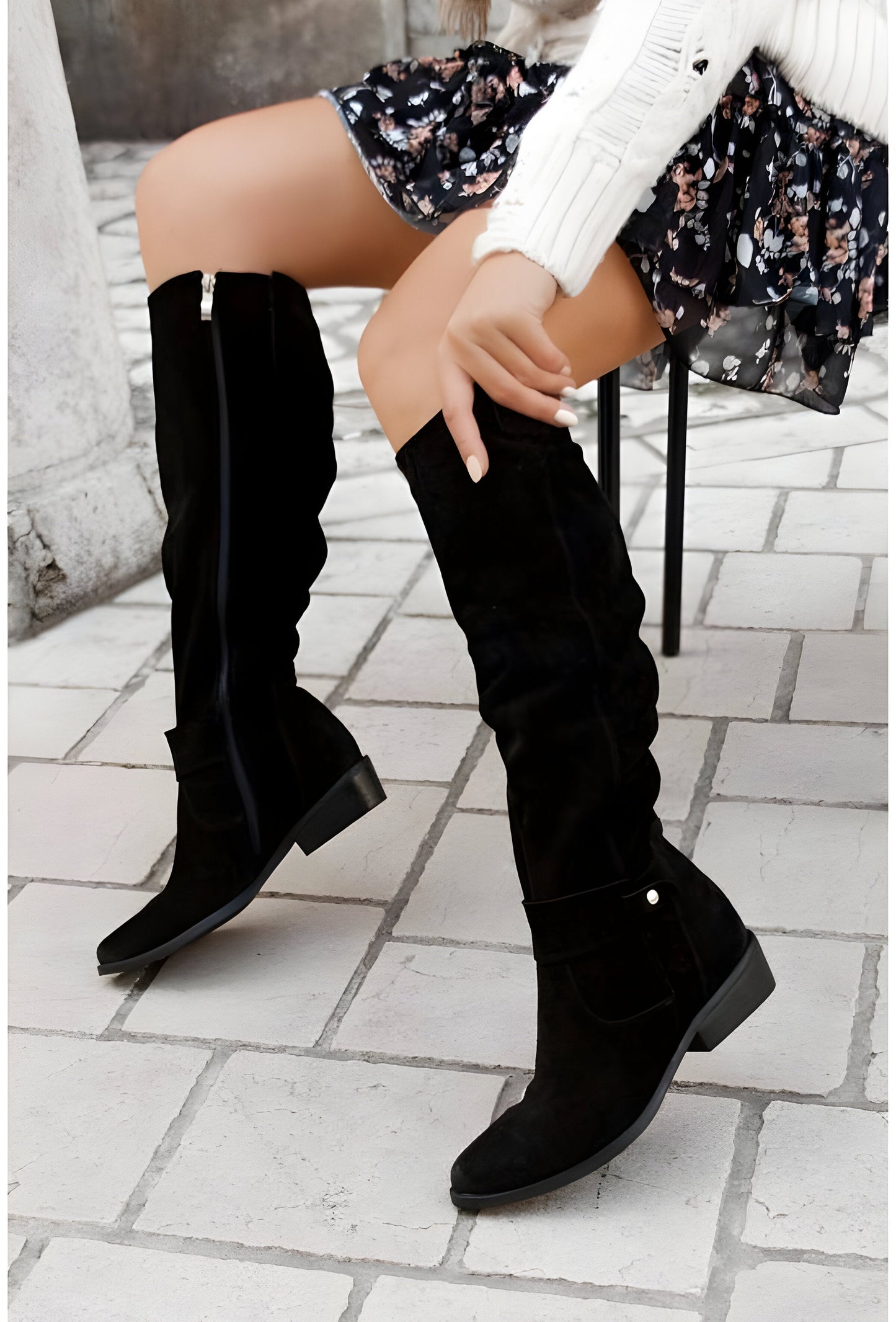 Women's Knee-High Fashion Boots for Everyday and Office Wear