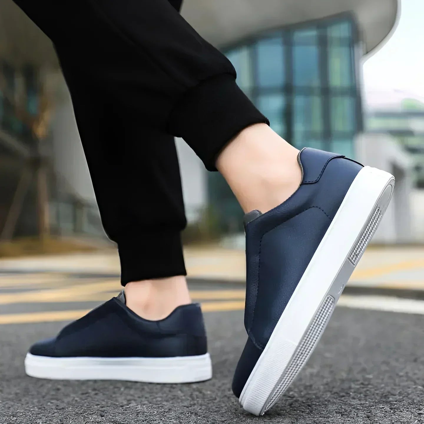 Men's Classic Style Comfortable Sneakers for Everyday and Formal Wear