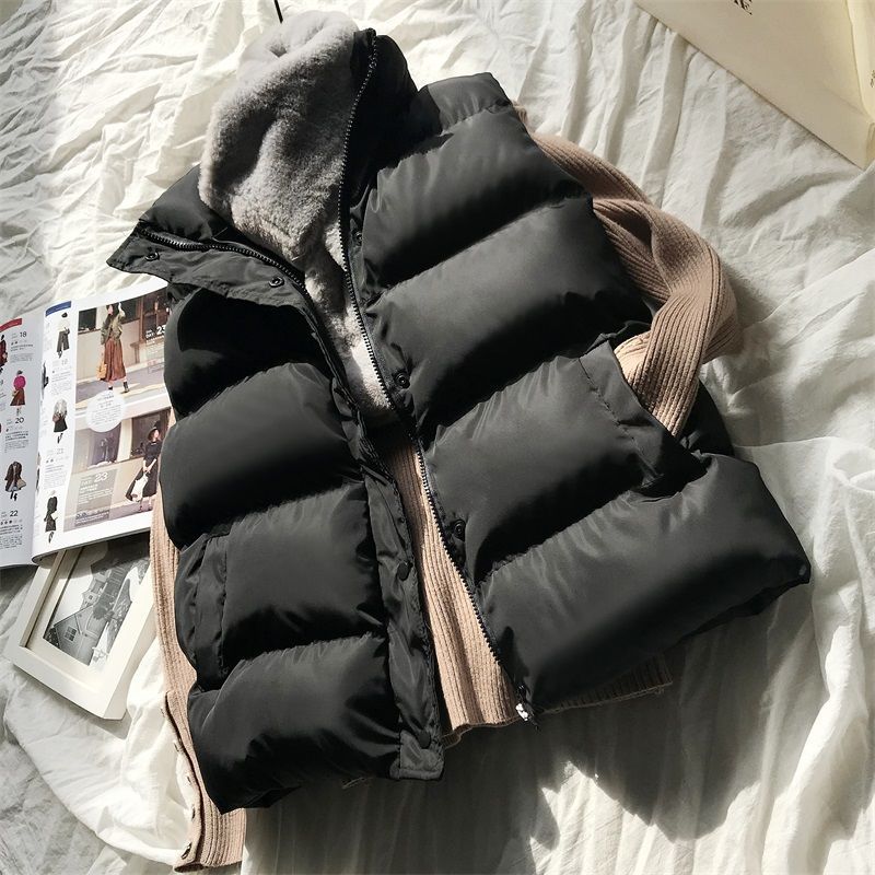 Women's Stylish Padded Outdoor Puffer Vest – Warm, Trendy, and Waterproof for Spring and Fall