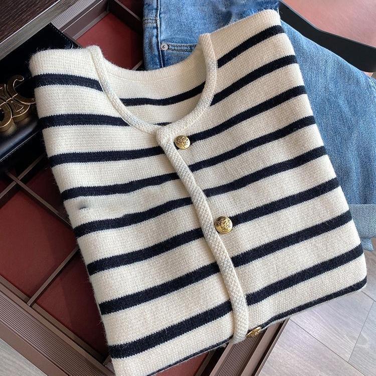 Phoebe – Cropped Knitted Cardigan with Stripes