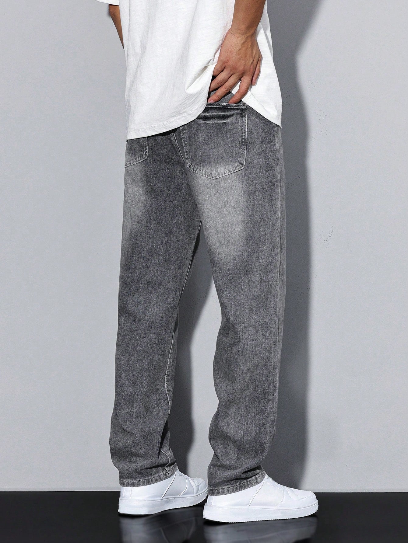 Men's Casual Loose Fit Straight Leg Jeans – Everyday Versatile Style