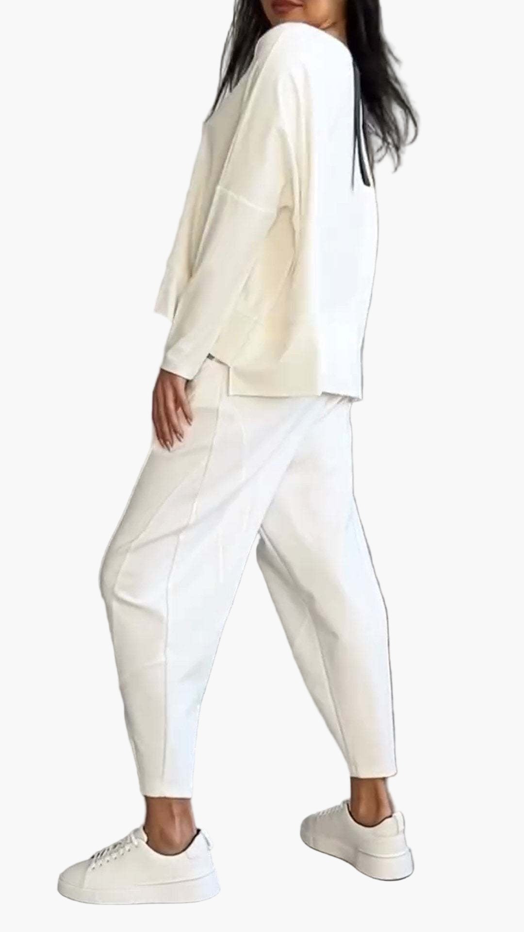 Women's Relaxed Two-Piece Lounge Set – Casual Sweatshirt and Jogger Pants Outfit