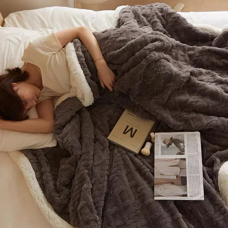 Luxury Ultra-Plush Winter Fleece Blanket – Cozy All-Season Bed Throw for Home & Bedroom