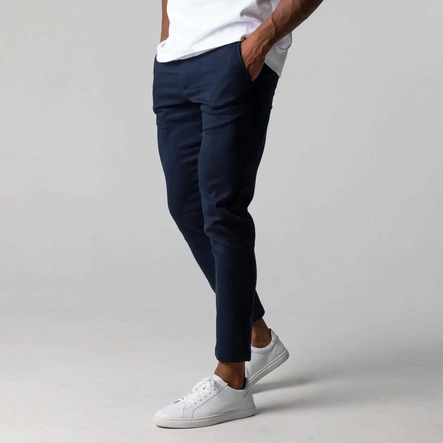 Men's Slim-Fit Chino Pants – Modern Stretch Style for Work or Casual