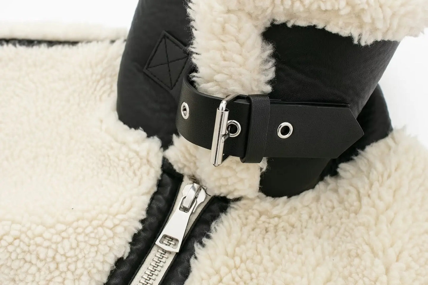 Women's Stylish Winter Faux Shearling Moto Jacket - Trendy Warm Outerwear for Everyday and Evening