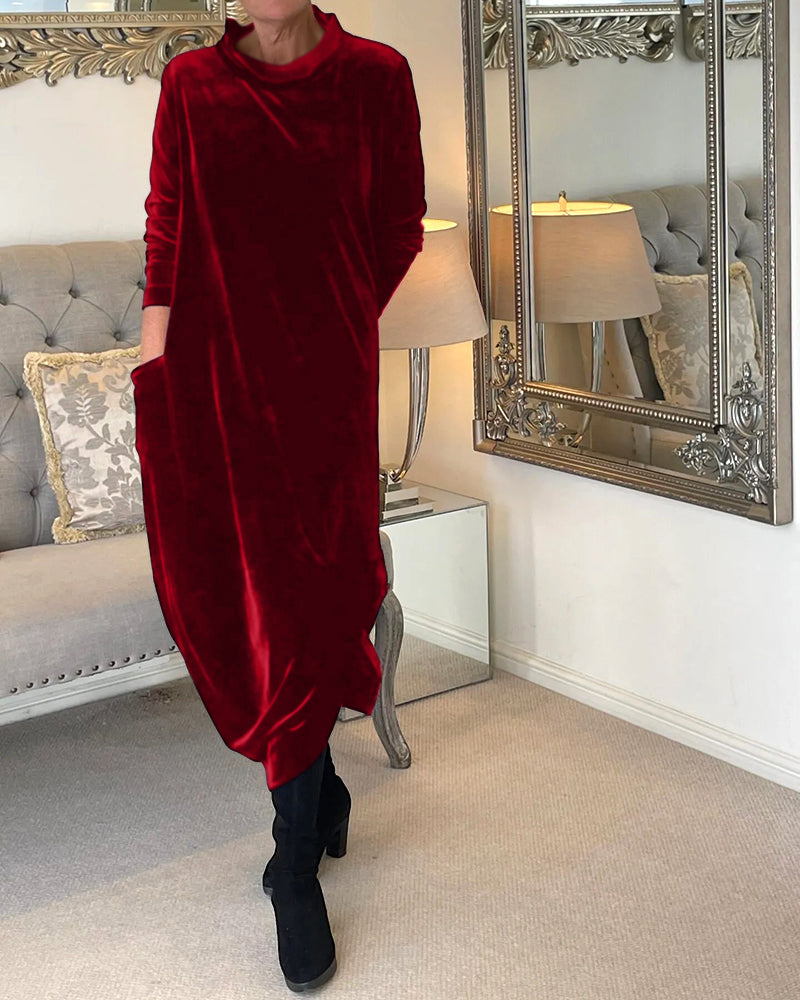 Julie – Velvet Maxi Dress with Collar and Practical Pockets