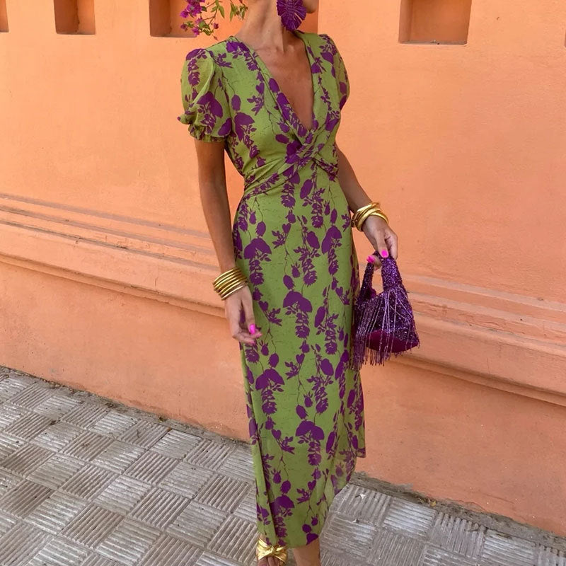 Christina – Elegant Long Dress with V-Neck and Short Sleeve in Contrast Print