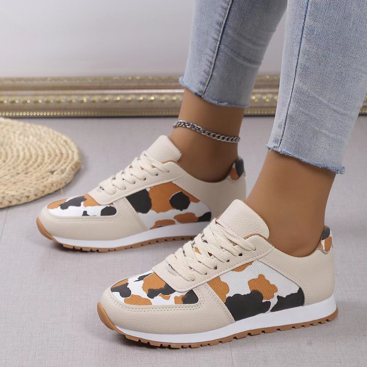 Betty – Leopard Print Lace-up Sneakers