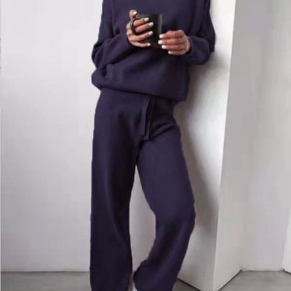 Angela – Casual Fashion Suit with Turtleneck Sweater and Drawstring Pants