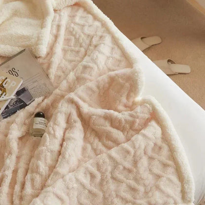 Luxury Ultra-Plush Winter Fleece Blanket – Cozy All-Season Bed Throw for Home & Bedroom