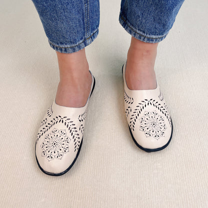 Helen – Women's Casual Versatile Hollow Slippers