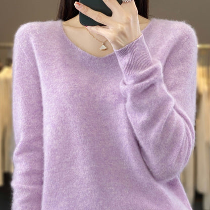 Victoria – Loose-Fitting V-Neck Wool Sweater for Women