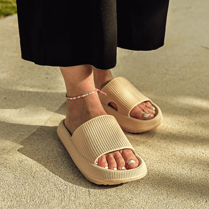 Melanie – Women's Original Cozy Slippers