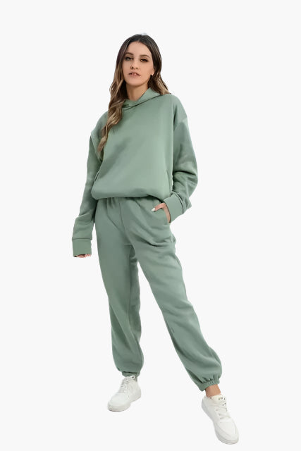Women's Relaxed Hoodie and Jogger Lounge Set – Casual Winter Outfit, Comfortable Loungewear