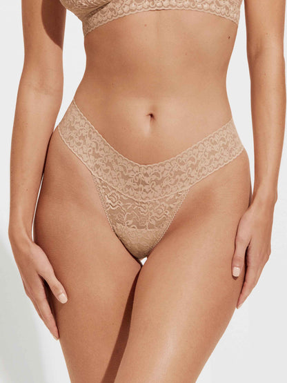 Zoe – Women's Elegant & Comfortable Lace Thong