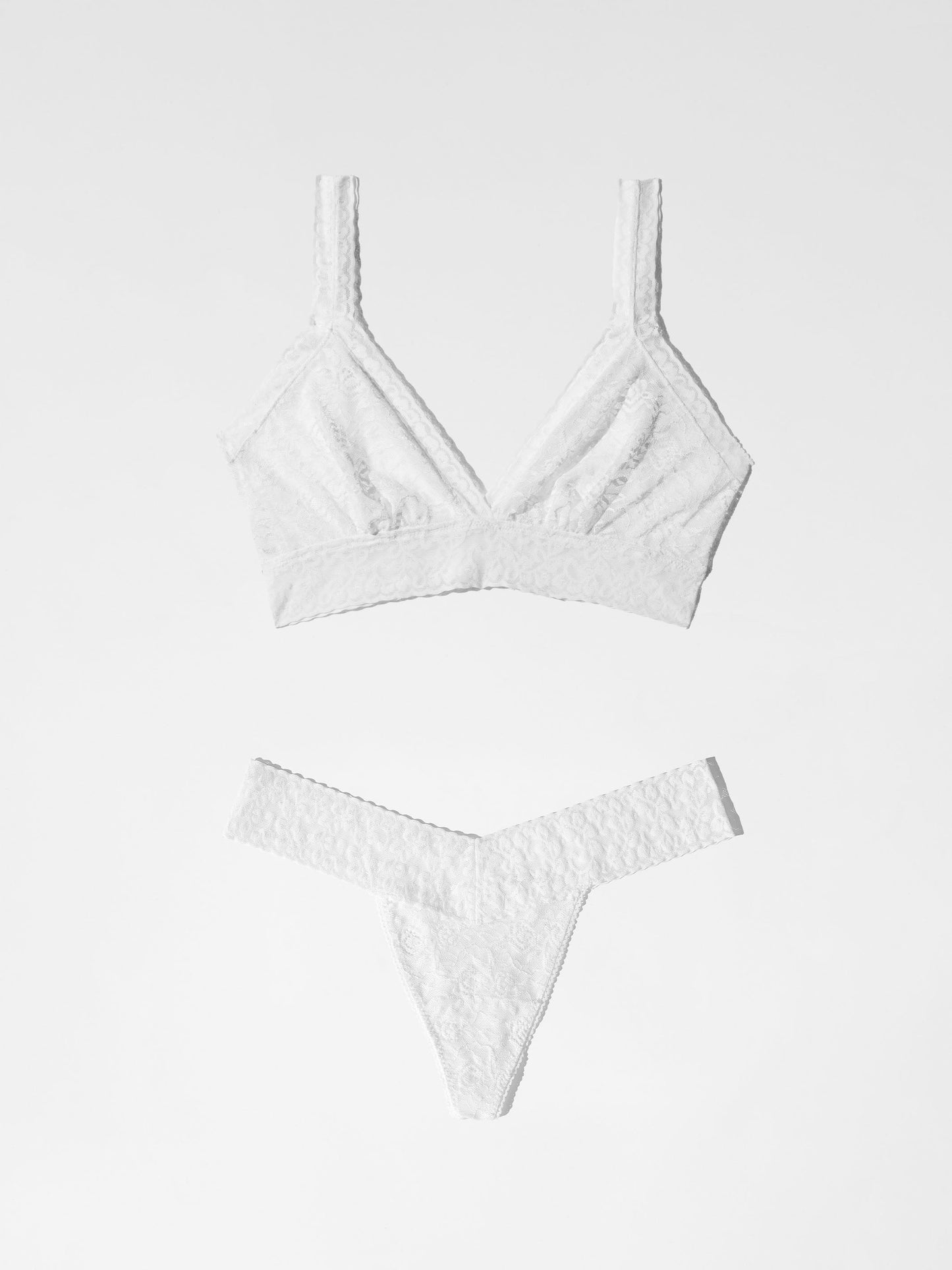 Claire – Women's Comfortable & Elegant Lace Thong and Bralette Set