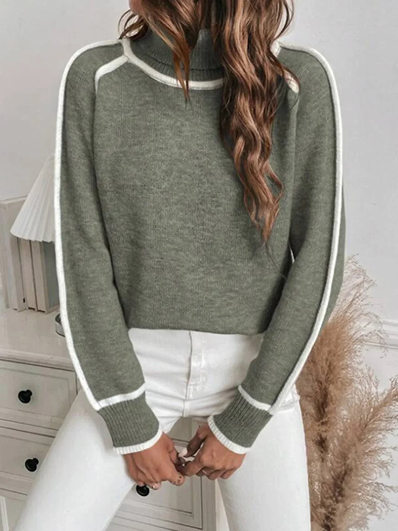 Melissa – Women's Oversized Turtleneck Sweater