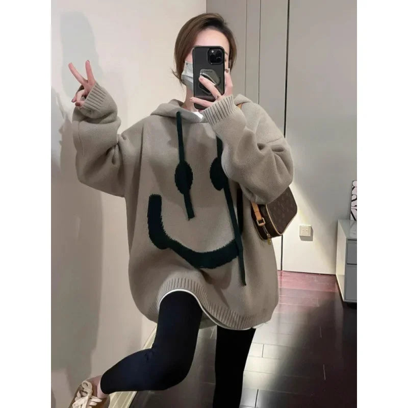 Danielle – Women's Oversized Knit Hoodie with Smiley Face