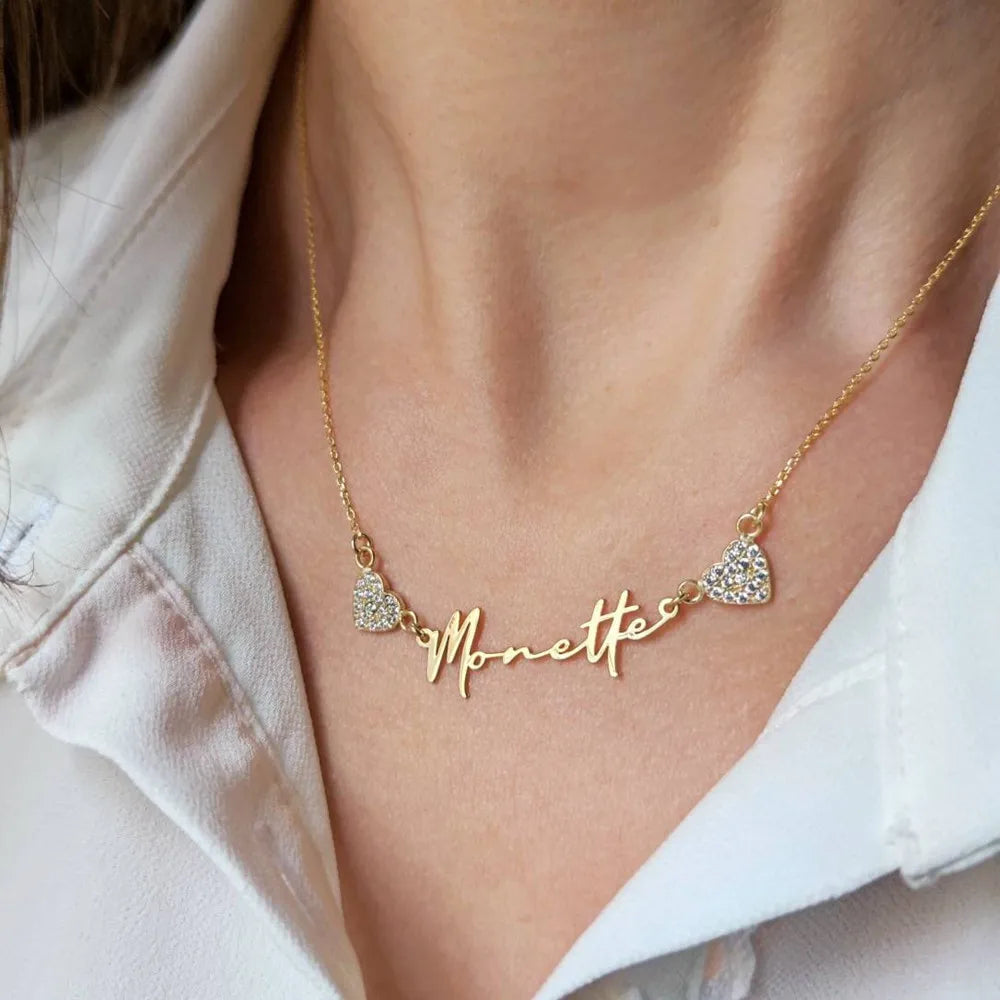 Imogen – Personalized Heart Pendant Necklace with Multiple Nameplates