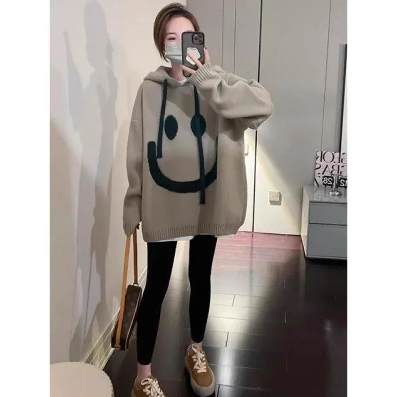 Danielle – Women's Oversized Knit Hoodie with Smiley Face