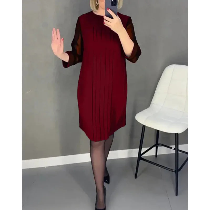 Carly – Elegant Pleated Midi Dress