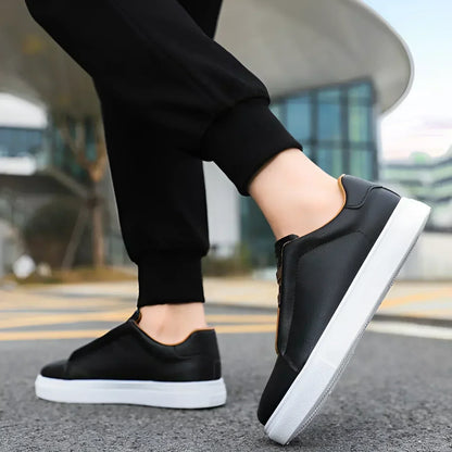 Men's Classic Style Comfortable Sneakers for Everyday and Formal Wear