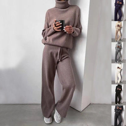 Angela – Casual Fashion Suit with Turtleneck Sweater and Drawstring Pants