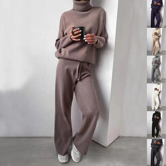 Angela – Casual Fashion Suit with Turtleneck Sweater and Drawstring Pants