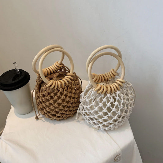 Dawn – Fashionable Woven Handbag with Wood Handle