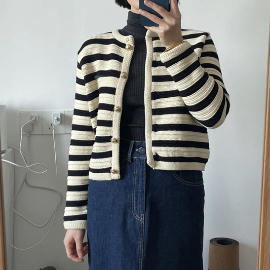 Louise – Slim Striped Classic Knitted Cardigan Sweater