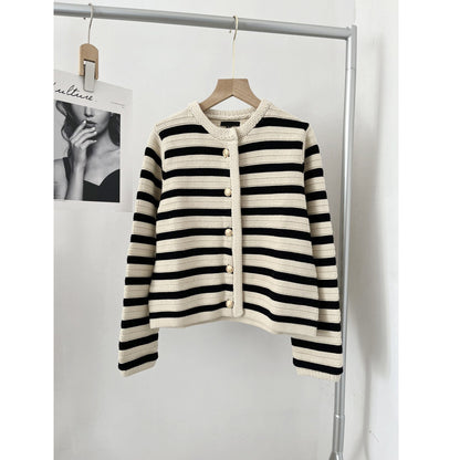 Louise – Slim Striped Classic Knitted Cardigan Sweater