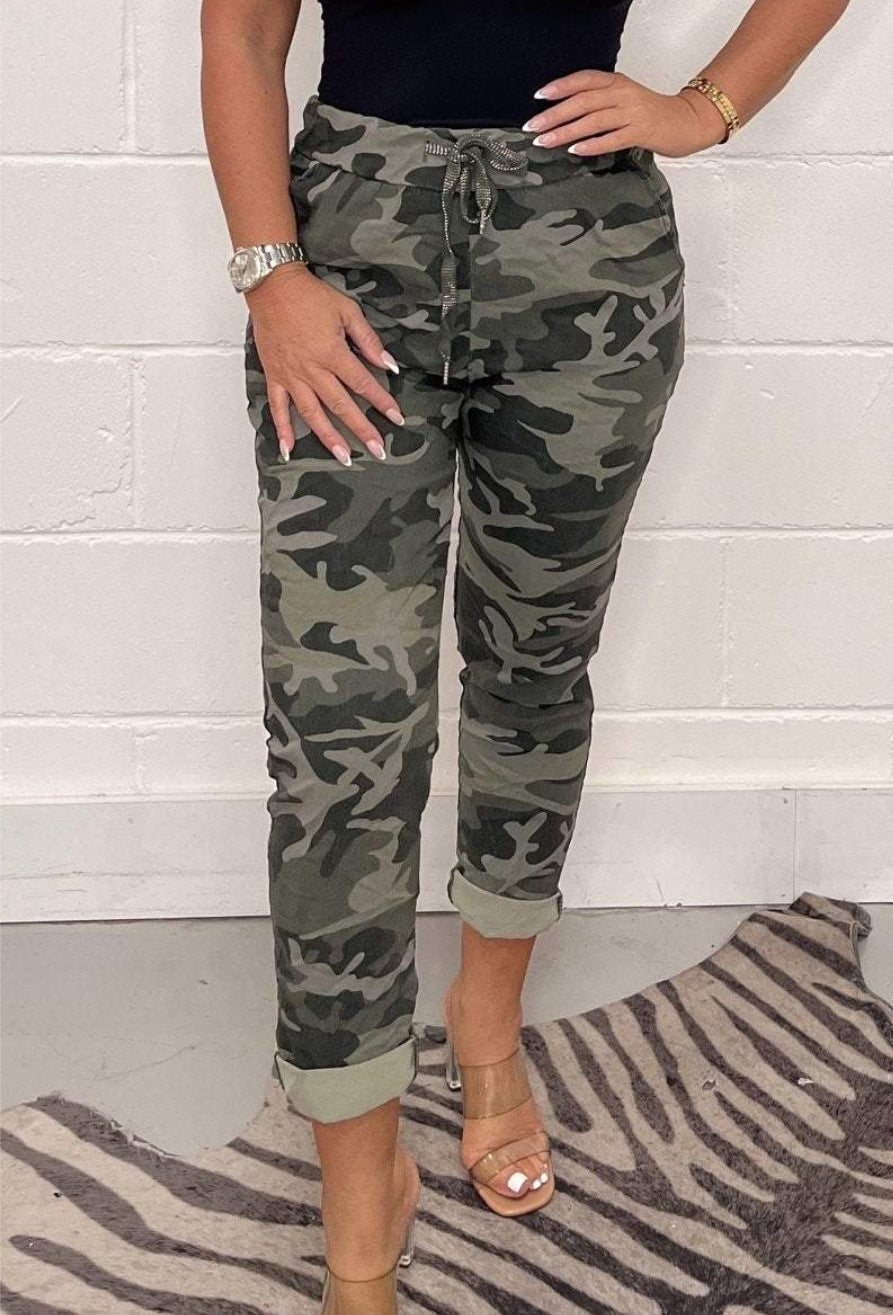 Nicola – Loose Casual Sports Pants with Fashion Camouflage Print