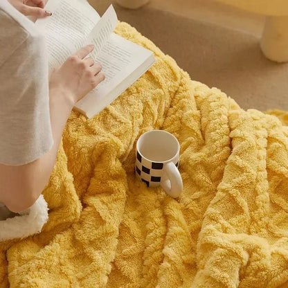 Luxury Ultra-Plush Winter Fleece Blanket – Cozy All-Season Bed Throw for Home & Bedroom