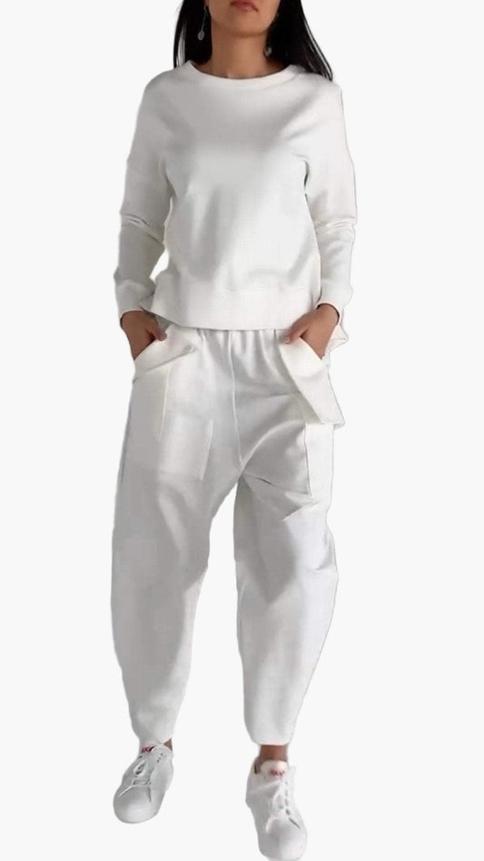 Women's Relaxed Two-Piece Lounge Set – Casual Sweatshirt and Jogger Pants Outfit